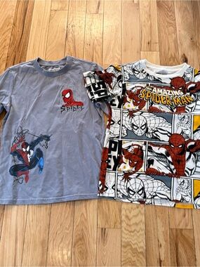 Spider-Man boys shirt bundle size M (12) Marvel graphic tees gray & comic print